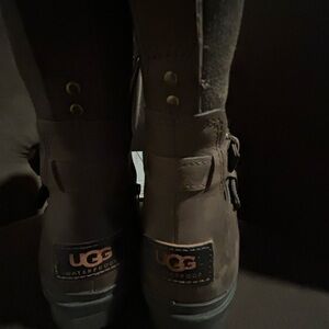 UGG BOOTS